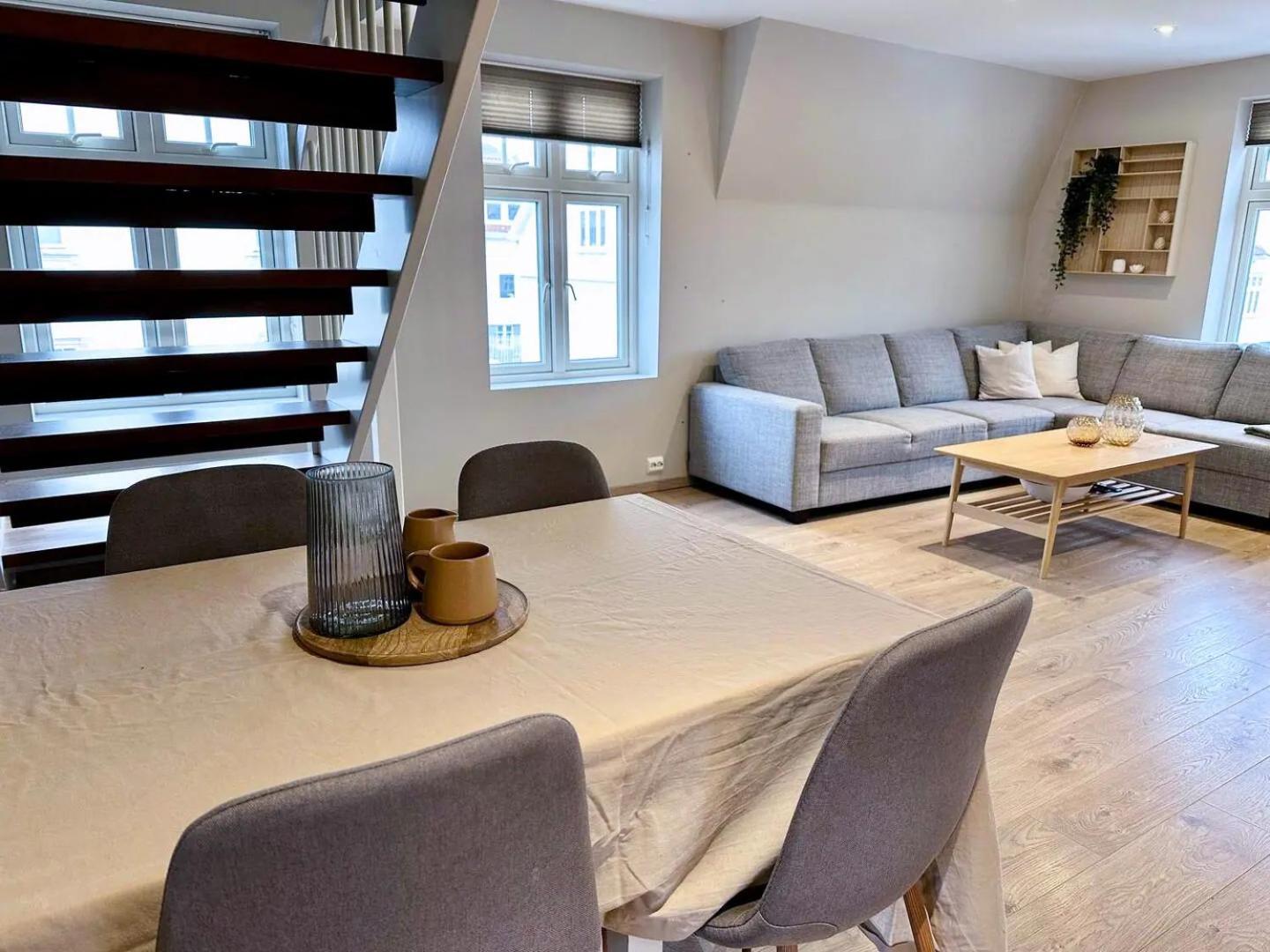 شقة Stylish & Bright Penthouse - Office - 5 Star Location! إيجرشوند المظهر الخارجي الصورة